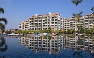 The Berth by the Cove